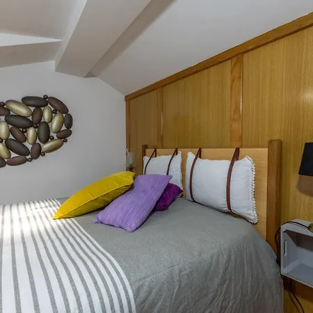 דירה A Casa Da Rapariga De Cabelo Azul