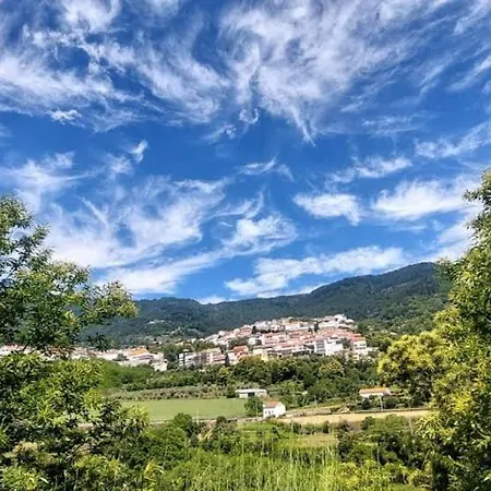 A Casa Da Rapariga De Cabelo Azul Daire Manteigas
