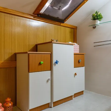 A Casa Da Rapariga De Cabelo Azul * Manteigas