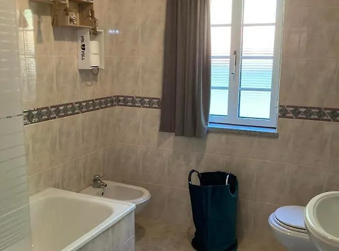 A Casa Da Rapariga De Cabelo Azul *